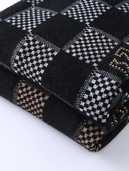 Commisely Monochrome Checkered Knit Sweater – Unisex Streetwear Vibe